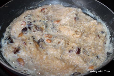 making sweet vermicelli