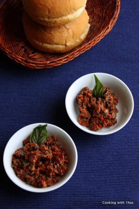 olive and sun dried tomato pesto