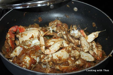 makign crab roast