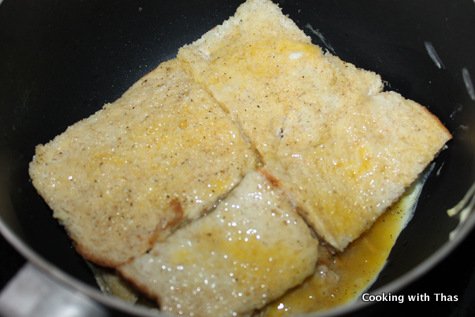making bread stuffed with chicken