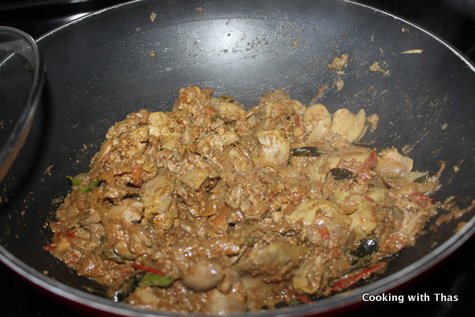 making chicken liver stir fry