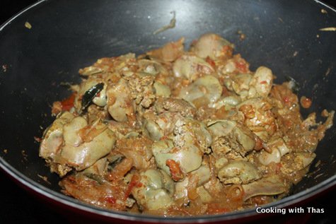 making-chicken liver stir fry