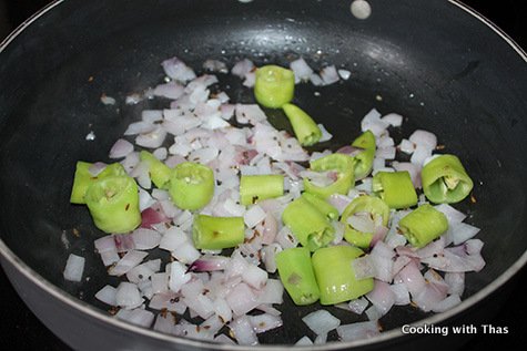 making-sweet sour n spicy chicken-curry