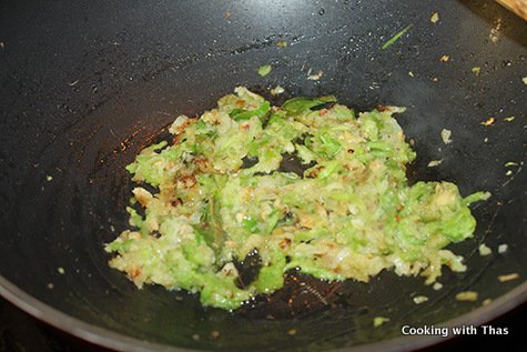 making-idli 65