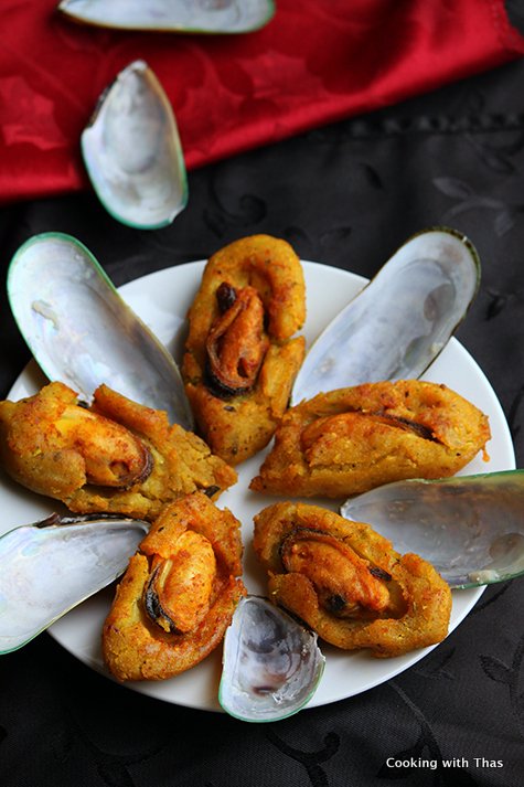 Arikadukka or stuffed mussels