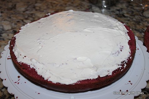 frosting-red velvet cake