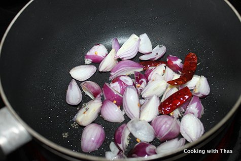 making curry leaf fish-curry