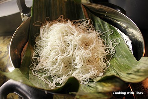 making beef stuffed idiyappam