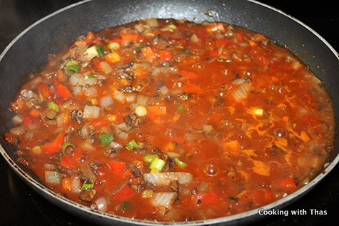 mushrrom and red pepper sauce
