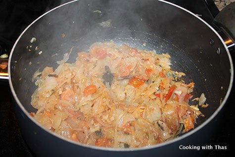 making shrimp masala